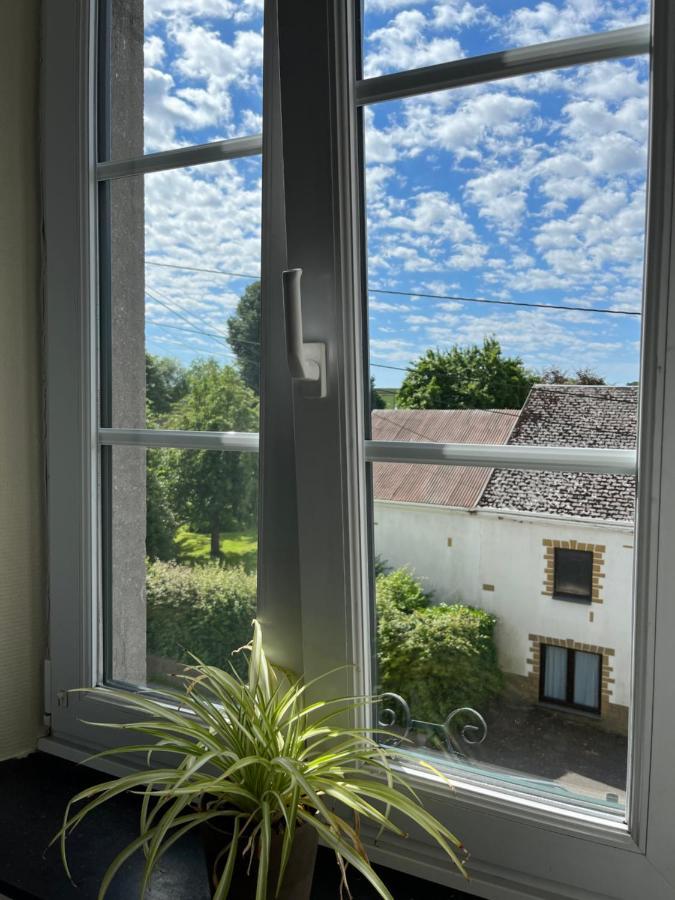B&B Les Ecoliers Cherain Exteriör bild