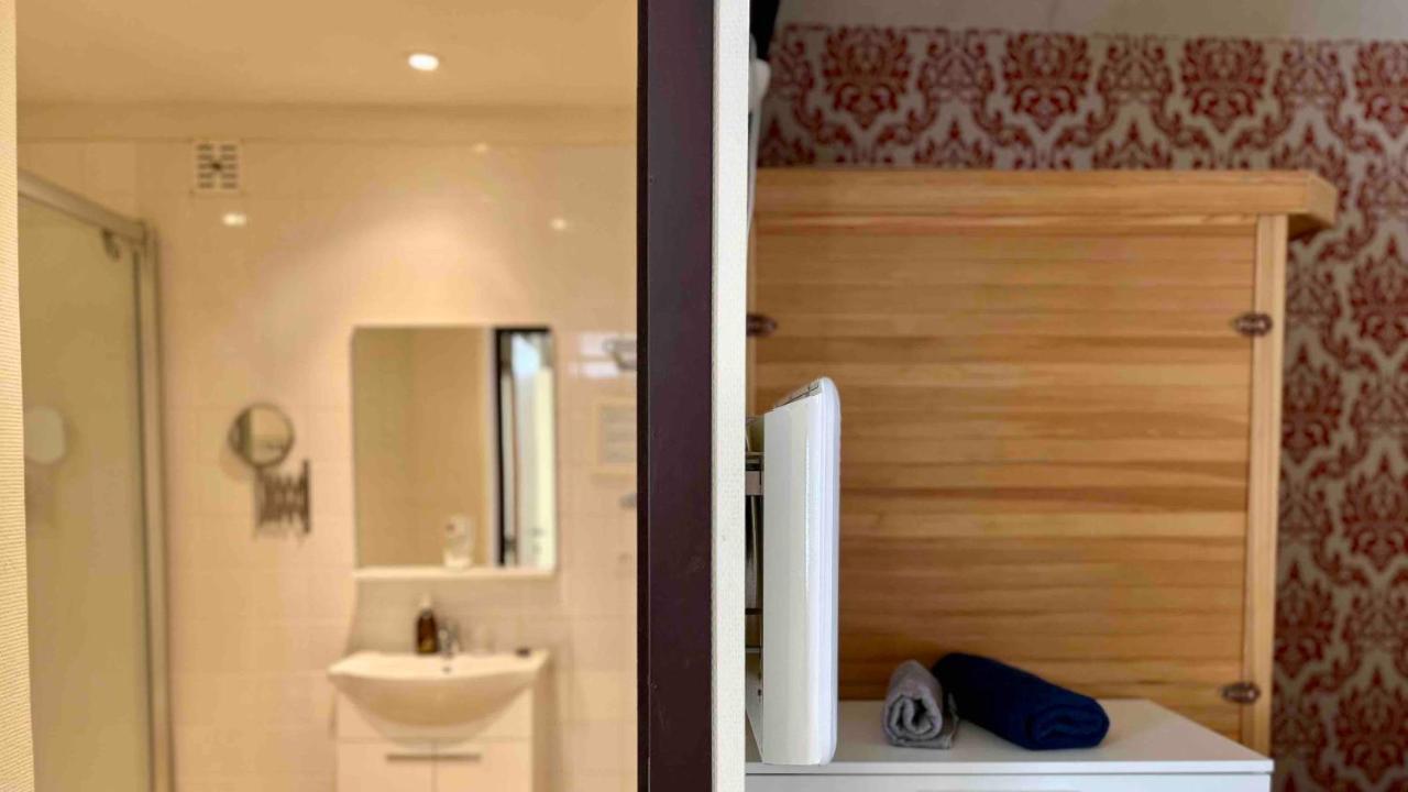 B&B Les Ecoliers Cherain Exteriör bild