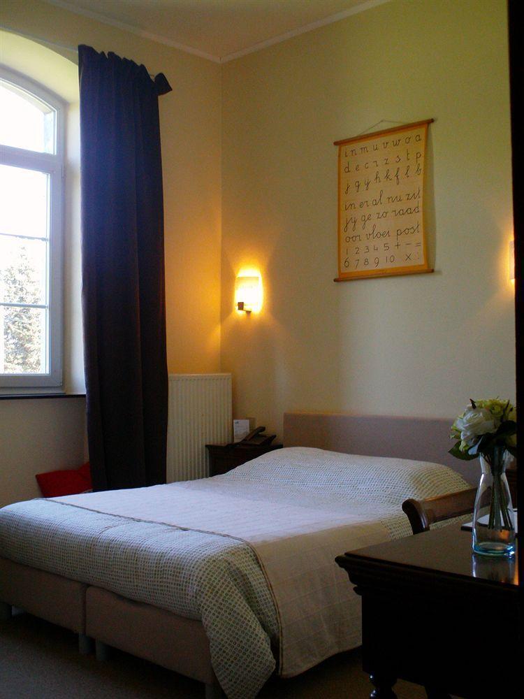 B&B Les Ecoliers Cherain Exteriör bild